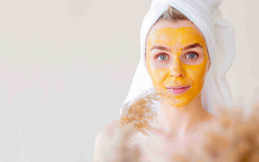 All-Natural DIY Turmeric and Manuka Honey Face Mask