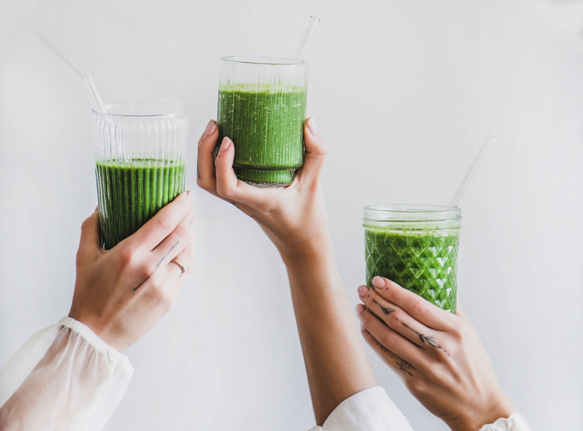 Super Easy Manuka Honey Smoothie Recipes — featured image for the New Zealand Honey Co. Manuka honey blog